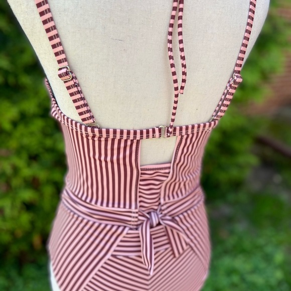 Pink and brown stripe swimsuit - Picture 4 of 4